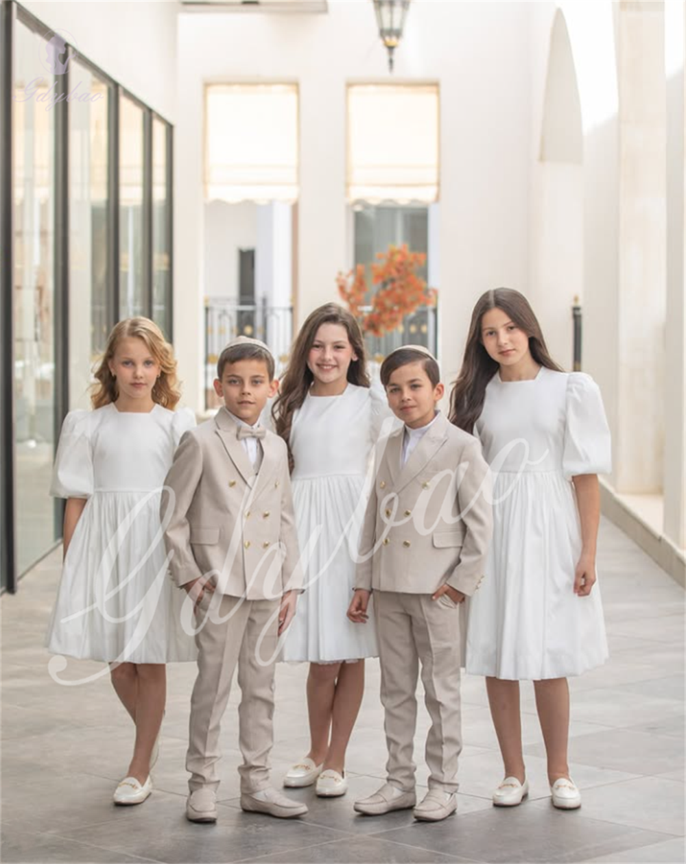 White Square Neckline Satin Gi - مراجعة Crossfit Event وسعره